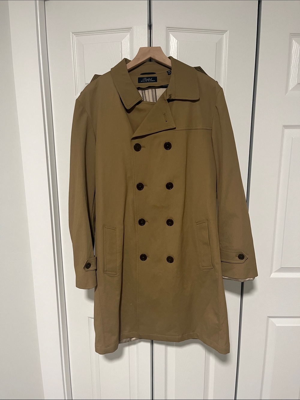 Ralph Lauren Men's Double-Breasted Trench Coat in Khaki/Tan